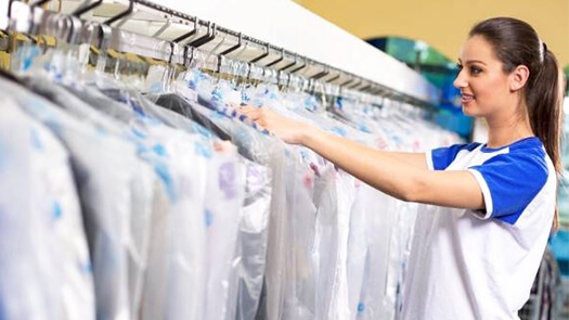 Quy Trình Giặt Ủi Đồng Phục Tại Del Tech Laundry